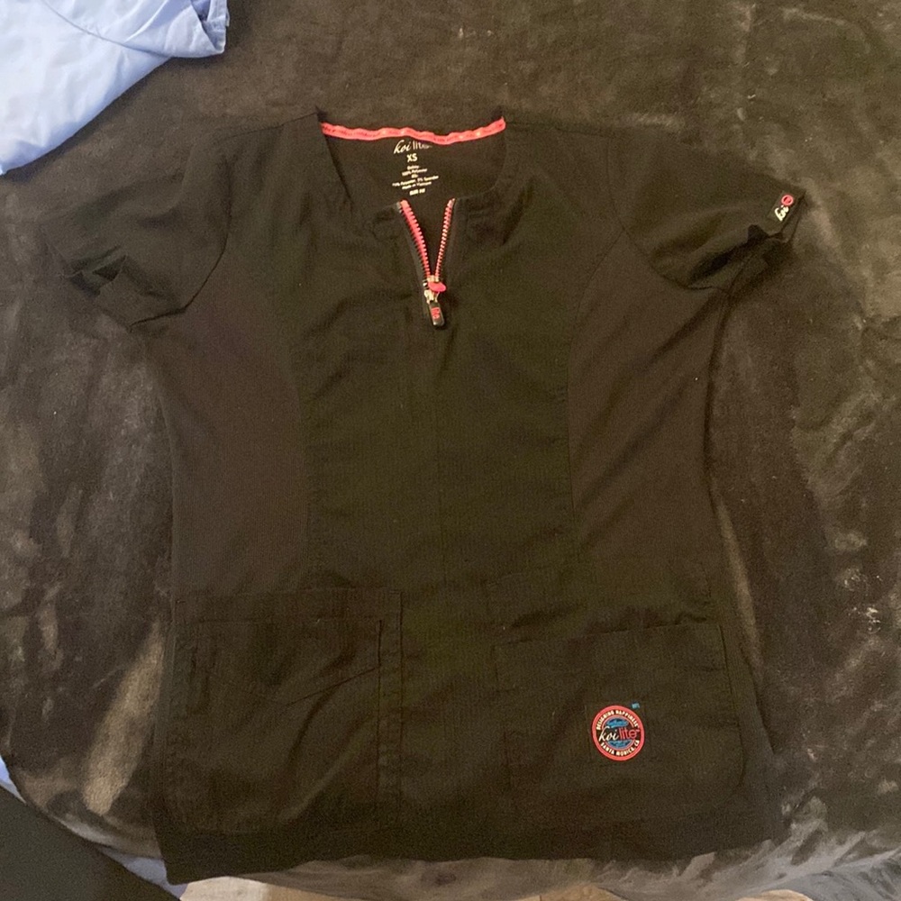 Koi lite scrubs